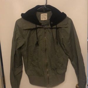 Size Medium army green jacket